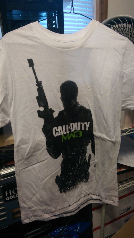 Call Of Duty MW3 T Shirt Size Small
